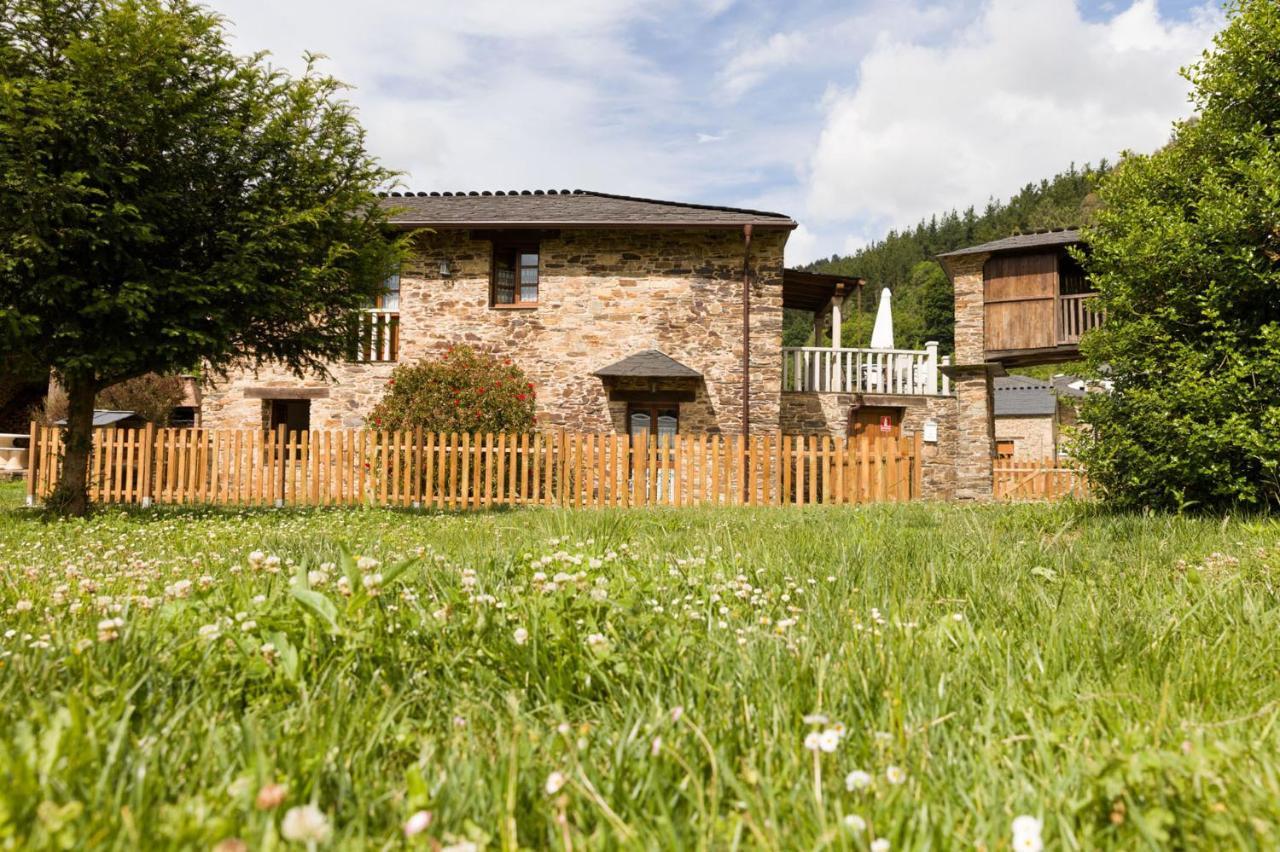 Casas Rurales Tareira En Тарамунди Екстериор снимка