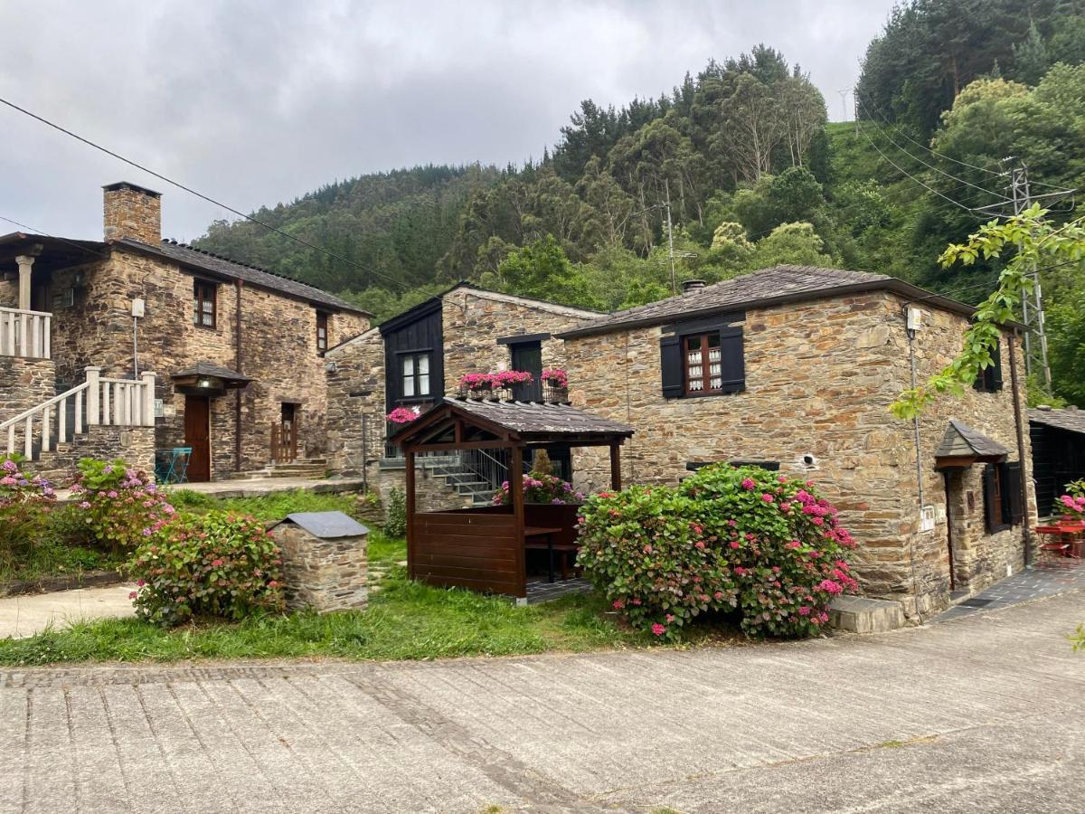 Casas Rurales Tareira En Тарамунди Екстериор снимка