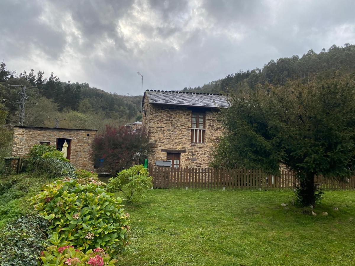 Casas Rurales Tareira En Тарамунди Екстериор снимка