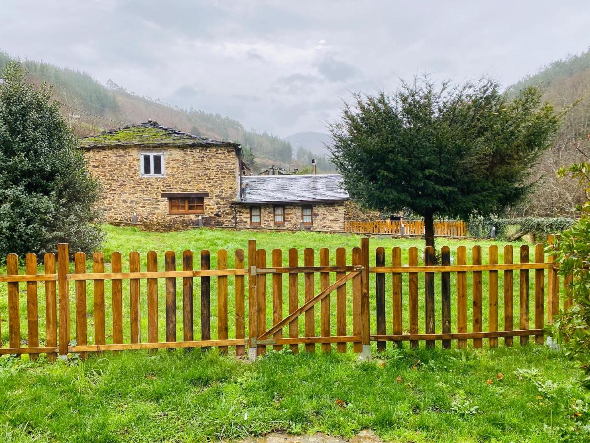 Casas Rurales Tareira En Тарамунди Екстериор снимка